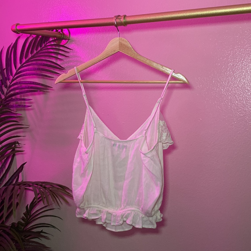 AMERICAN EAGLE - WHITE LACE V-NECK TANK TOP - Picture 15 of 16